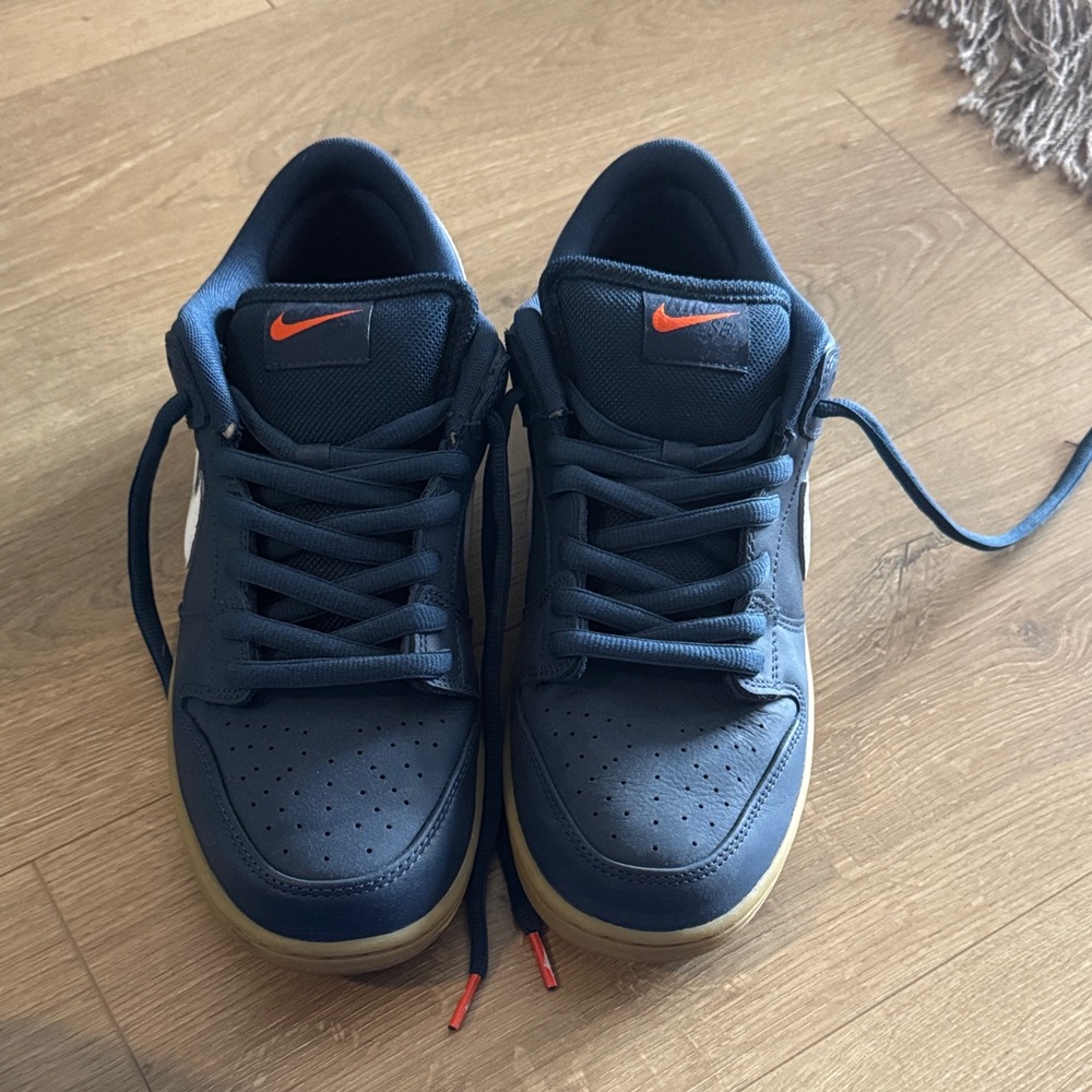 Nike SB Dunk Low Navy Gum